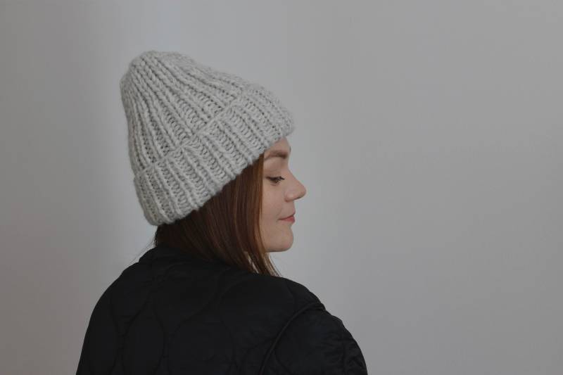 Basic Chunky Beanie, Gestrickt Mütze, Alpaka Wolle Hellgraue Hellgrau Mütze von ChicbutCozy