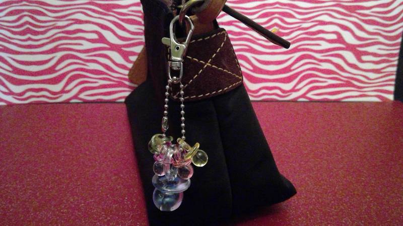 90Er Trendy Schnuller Thema Taschenanhänger/Geldbörse Clips Blau Pastell Multi-Color Rave Party Throwback Spielzeug Gastgeschenke Baby von ChickWithManyHats