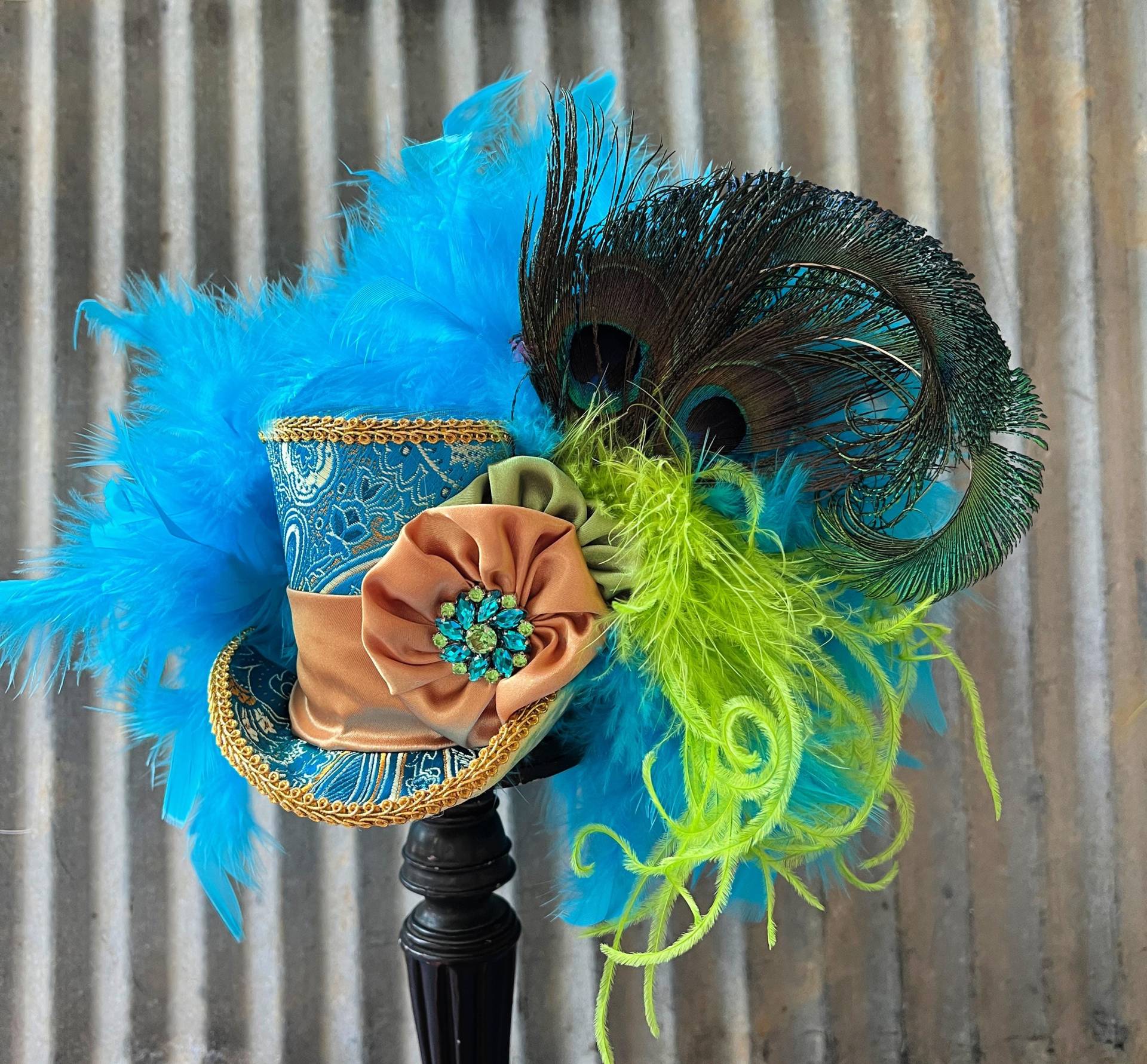Mini Zylinderhut, Pfau Hut, Kentucky Derby Teeparty Alice Im Wunderland, Verrückter Hutmacher Türkis Und Mini, Klein Mini Zylinderhut, Pfau Hut, Kentucky Derby Teeparty Alice Im Wunderland, Verrückter Hutmacher Türkis Und Mini, Klein von ChikiBird