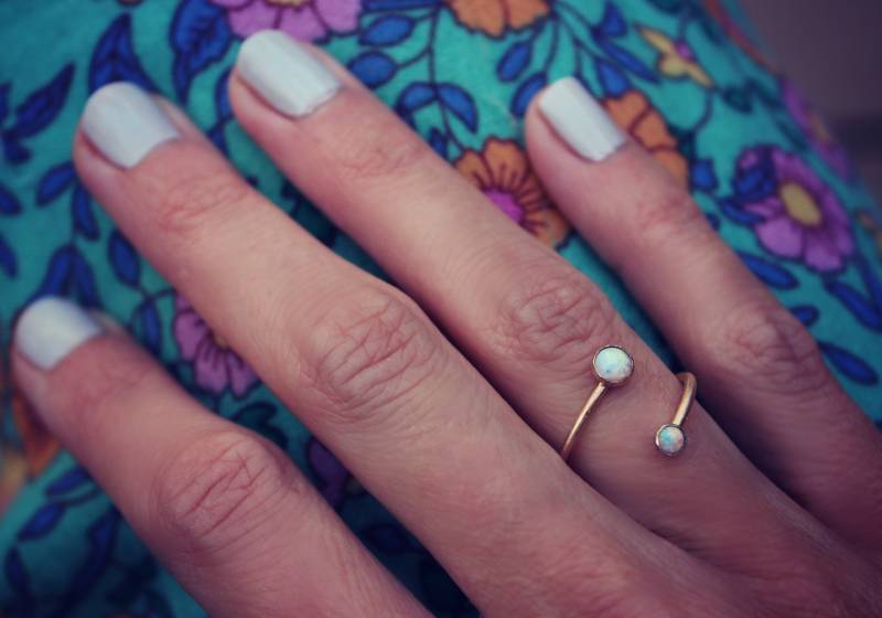 14K Gold Filled Ring, Opal Und Gold Edelsteinring, Offener Opalring, Stapelring 14K Gold Filled Ring, Opal Und Gold Edelsteinring, Offener Opalring, Stapelring von ChildrenofFlowers