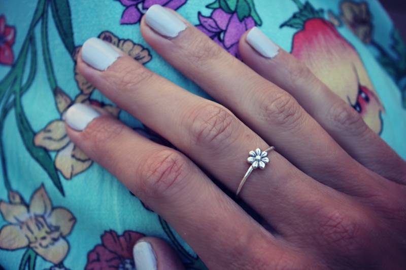 Blumenring, Sterling Silberring, Stapelringe, Midiring, Dünner Bandring - Für Sie, Blumenschmuck Blumenring, Sterling Silberring, Stapelringe, Midiring, Dünner Bandring - Für Sie, Blumenschmuck von ChildrenofFlowers