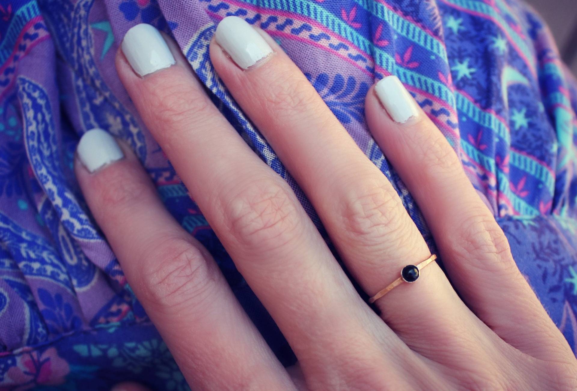 Gold Onyx Ring -Schmale Goldring, Midi Ringe, Ring, 14K Gold Filled - Schwarzer Edelstein von ChildrenofFlowers