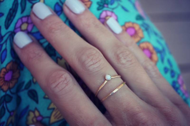 Gold Opal Chevron Ring Set, Goldring, Boho Schmuck, Stapelringe, Opalringe, Midi Stapelring von ChildrenofFlowers