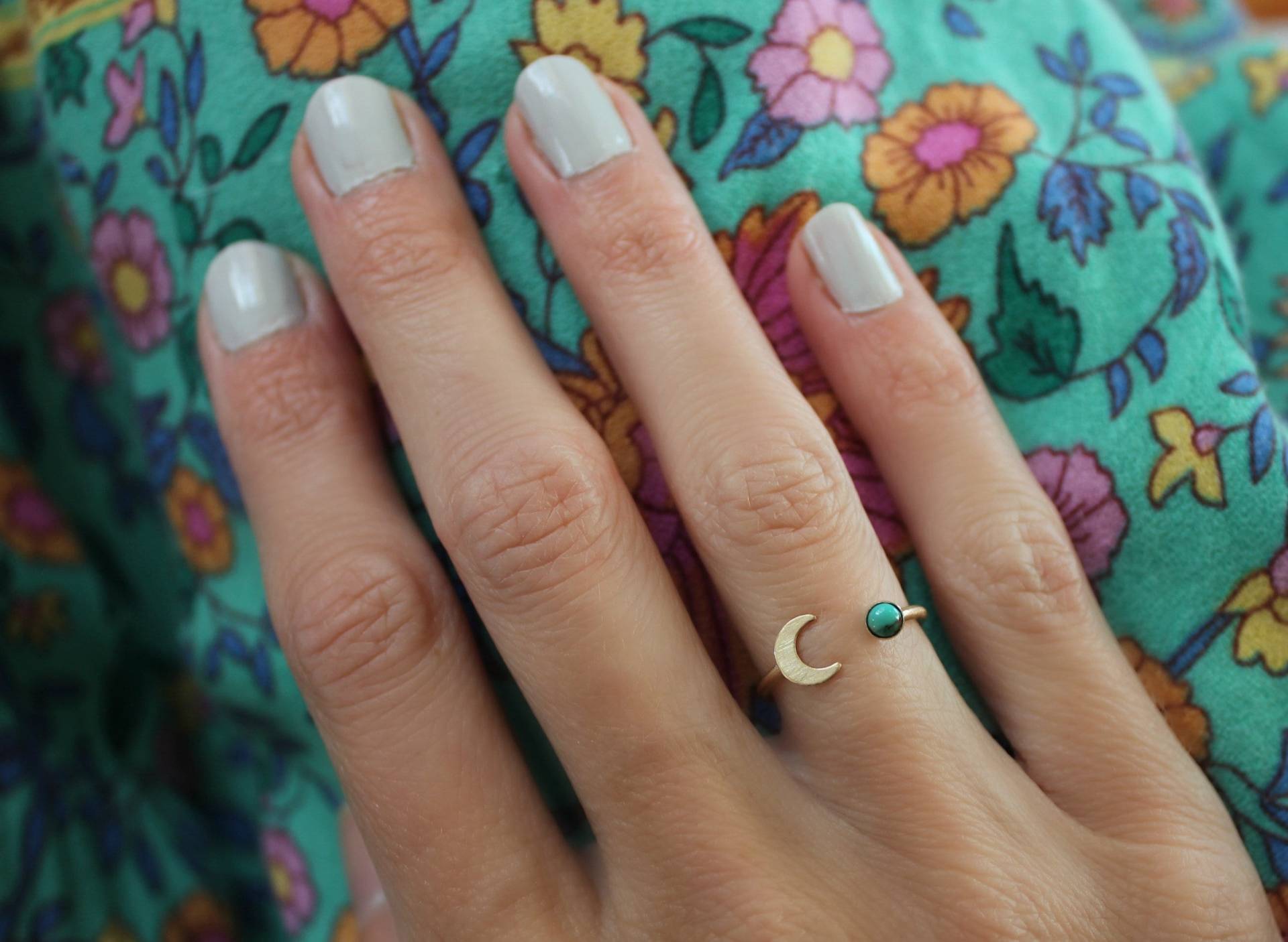 Gold Und Türkis Mond Stapelring -Schmale Ring, 14K Gold Filled Ring von ChildrenofFlowers