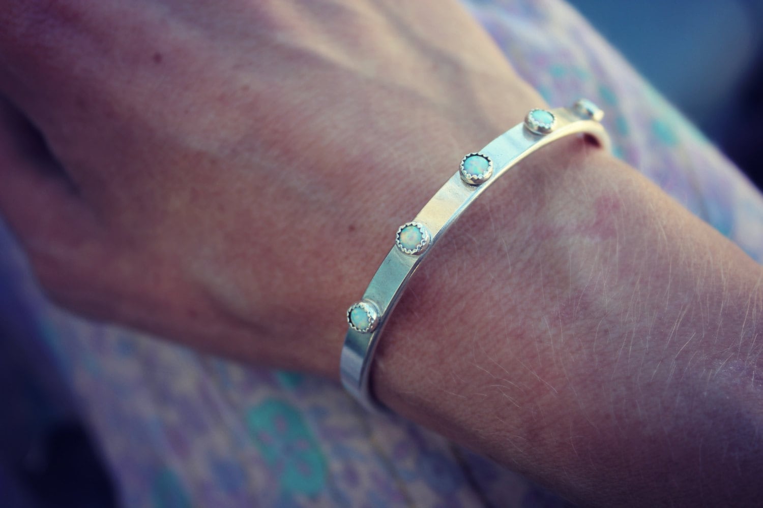 Opal Armband, Silberarmband, Sterling Silber Armreif, Armband Manschette, Cuff Silber, Boho Cuff, Für Sie von ChildrenofFlowers
