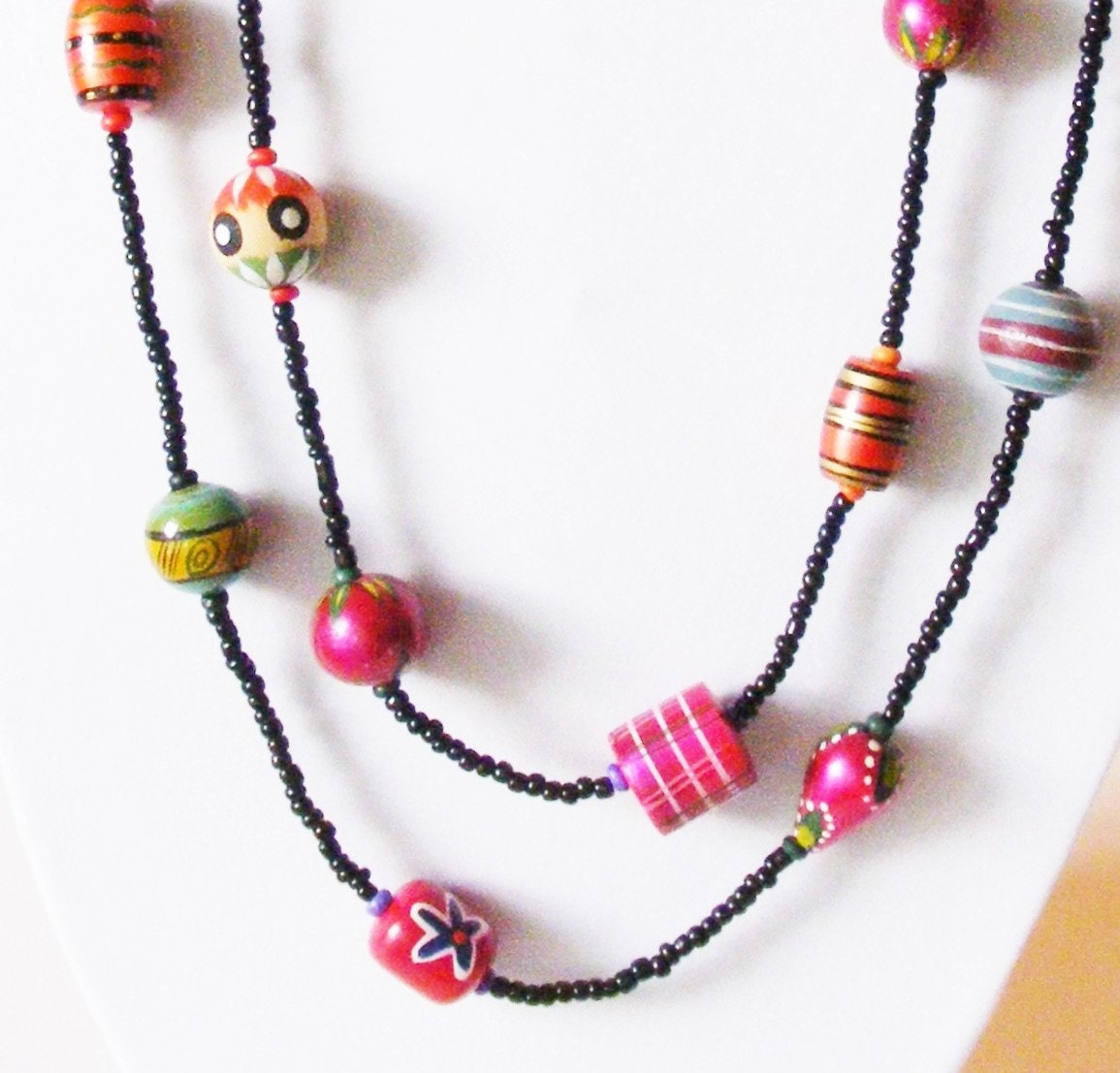 Bunt Bemalte Holzperlenkette Mit Schwarz, Fun Bunt Bemalte Holzperlenkette Mit Schwarz, Fun von ChillasWalkBoutique