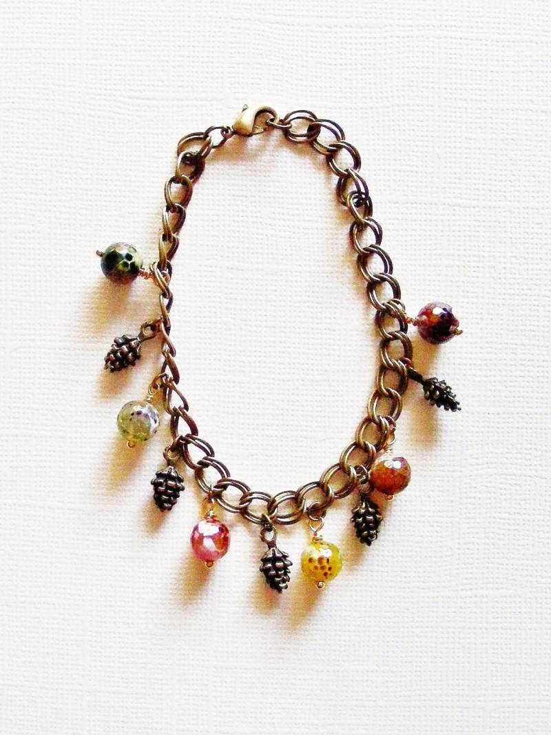 Fun Autumm Armband, Antikes Messing, Tannenzapfen, Orange Und Grüner Durchscheinender Achat, Natur Fun Autumm Armband, Antikes Messing, Tannenzapfen, Orange Und Grüner Durchscheinender Achat, Natur von ChillasWalkBoutique