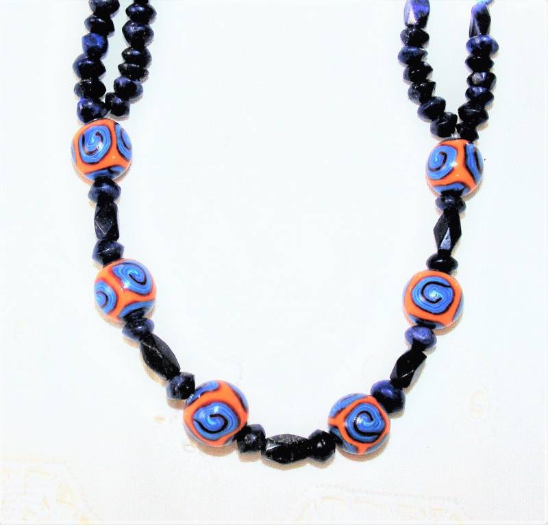 Handgemachte Tonperlenkette Lapis Lazuli & Aventurin-Edelsteine Handgemachte Tonperlenkette Lapis Lazuli & Aventurin-Edelsteine von ChillasWalkBoutique