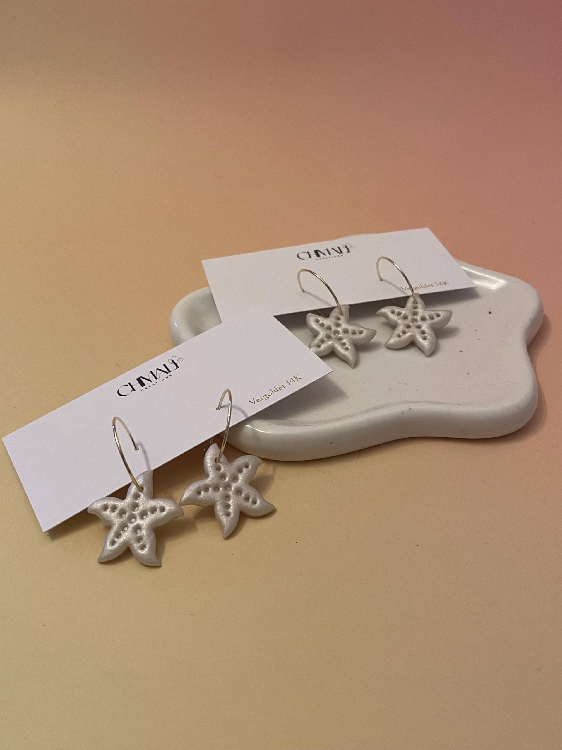 Pendientes De Estrella Arcilla Polimérica Hechos A Mano Joyería Náutica Con Aros Bañados En Oro, Verano von Chimalicreations