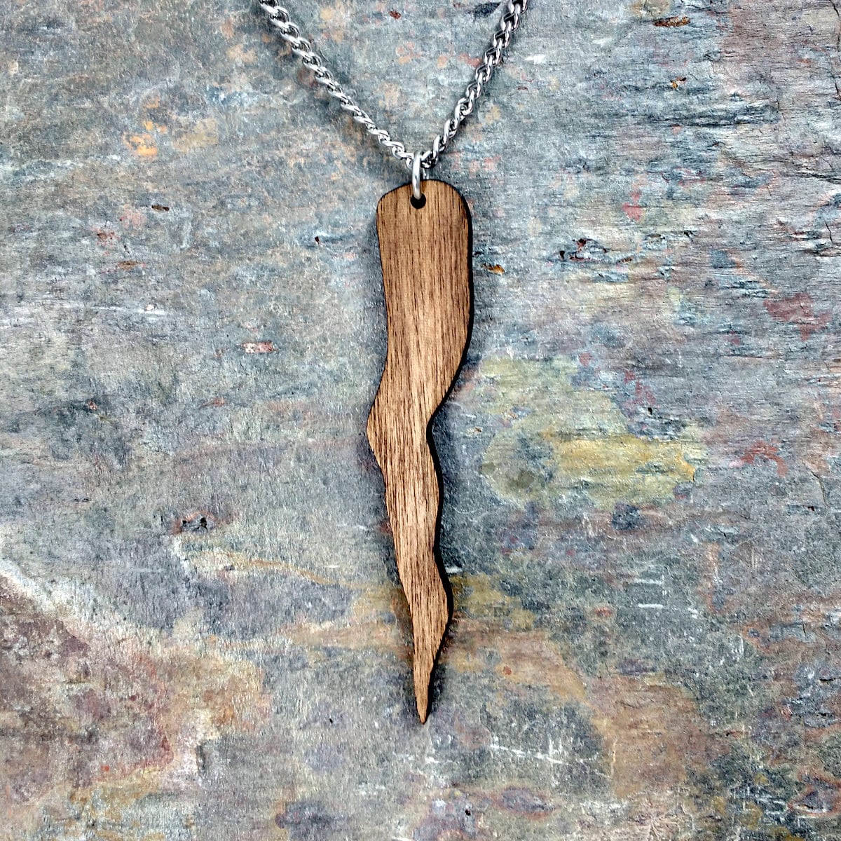 Mr Pointy - Slayer Inspirierte Laser Cut Halskette von ChimericGarnish