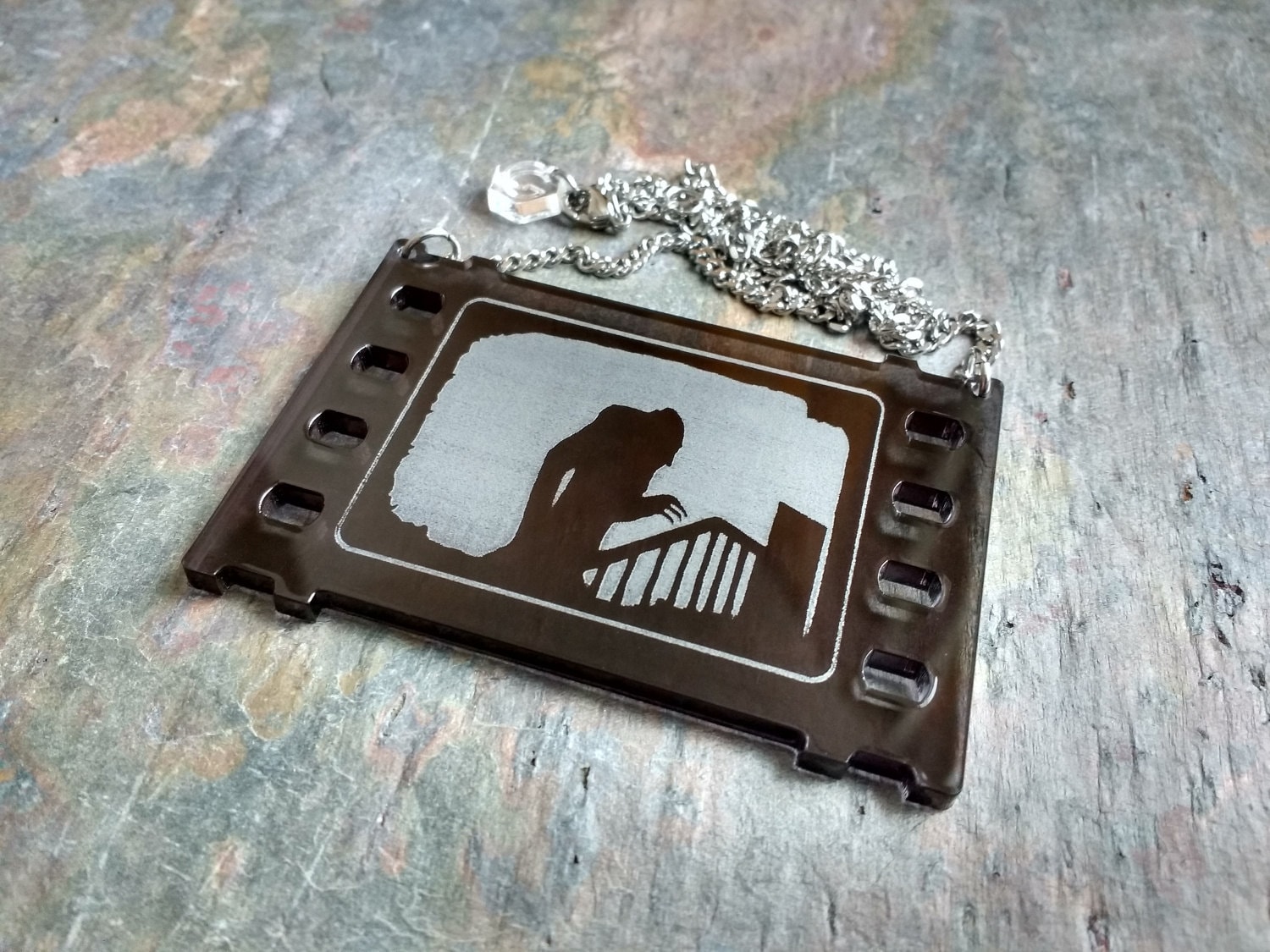 Nosferatu Filmrahmen Kette - Lasercut Filmkette von ChimericGarnish