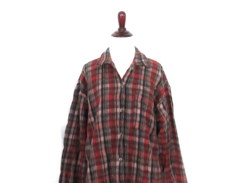 90Er Jahre Freund Passen Wolle Mischung Shirt Vintage-Erde-Ton Plaid-Taste Vorne Bluse Größe Mittel 1990 Oversize Unscharf Karierten Grunge von ChinaCatVintage