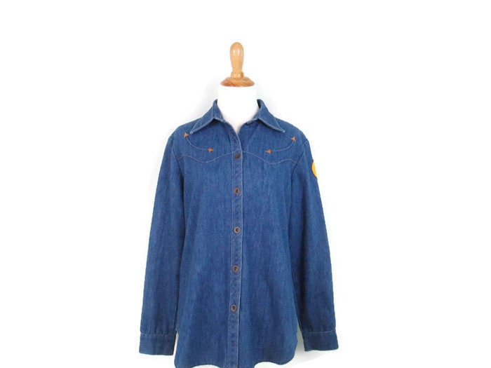 Weinlese-Frauen Denim Westernhemd 1980 Gepatchte Blau Jean Bluse Rockabilly Freund Bestickt Passen Hemd 80Er Jahre Kleidung Cowboy Top von ChinaCatVintage