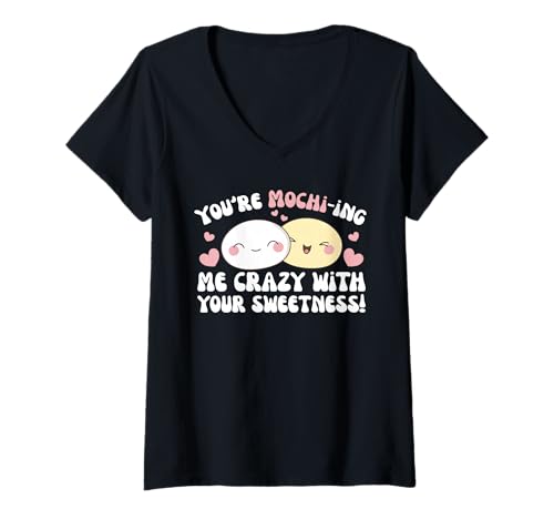 Damen You're Mochi-ing me Crazy with Your Sweetness! Mochi T-Shirt mit V-Ausschnitt Damen You're Mochi-ing me Crazy with Your Sweetness! Mochi T-Shirt mit V-Ausschnitt von Chinesisches Street Food Design