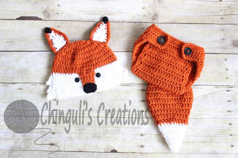 Gehäkelte Fuchs Outfit Baby Mädchen Junge Mütze Und Windelhülle Neugeborenen Set Foto Requisite von Chinguliscreations