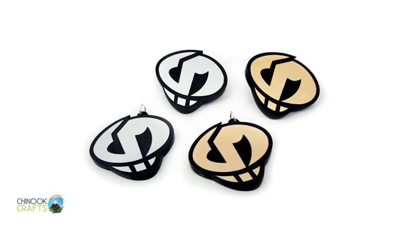 Team Skull Pins Und Halsketten von ChinookCrafts