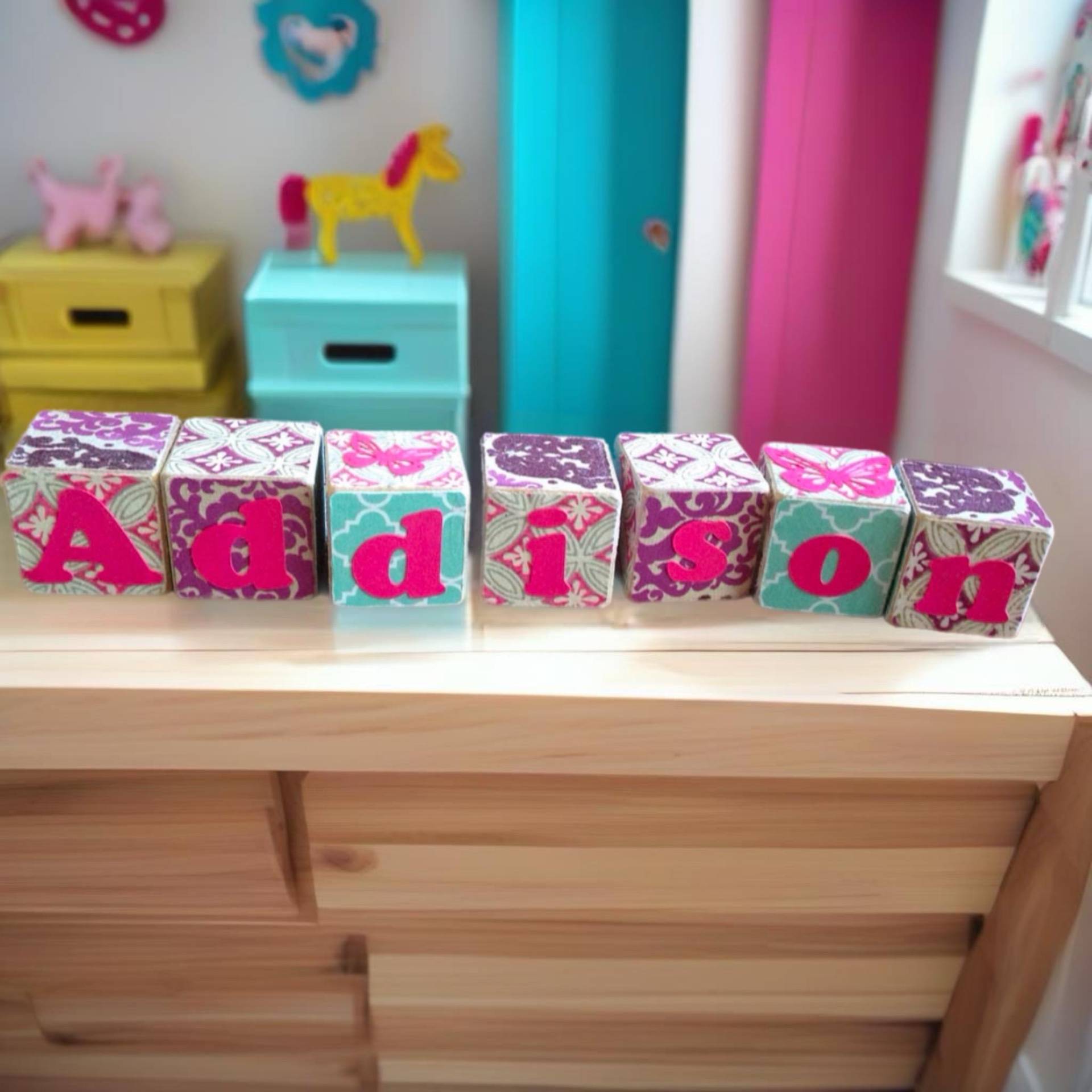 Personalisierte Baby Kinder Namen Dekor - Babyparty Herzstück Foto Requisite Schwangerschaftsfoto Personalisierte Holzklötzchen Personalisierte Baby Kinder Namen Dekor - Babyparty Herzstück Foto Requisite Schwangerschaftsfoto Personalisierte Holzklötzchen von ChloesCouture