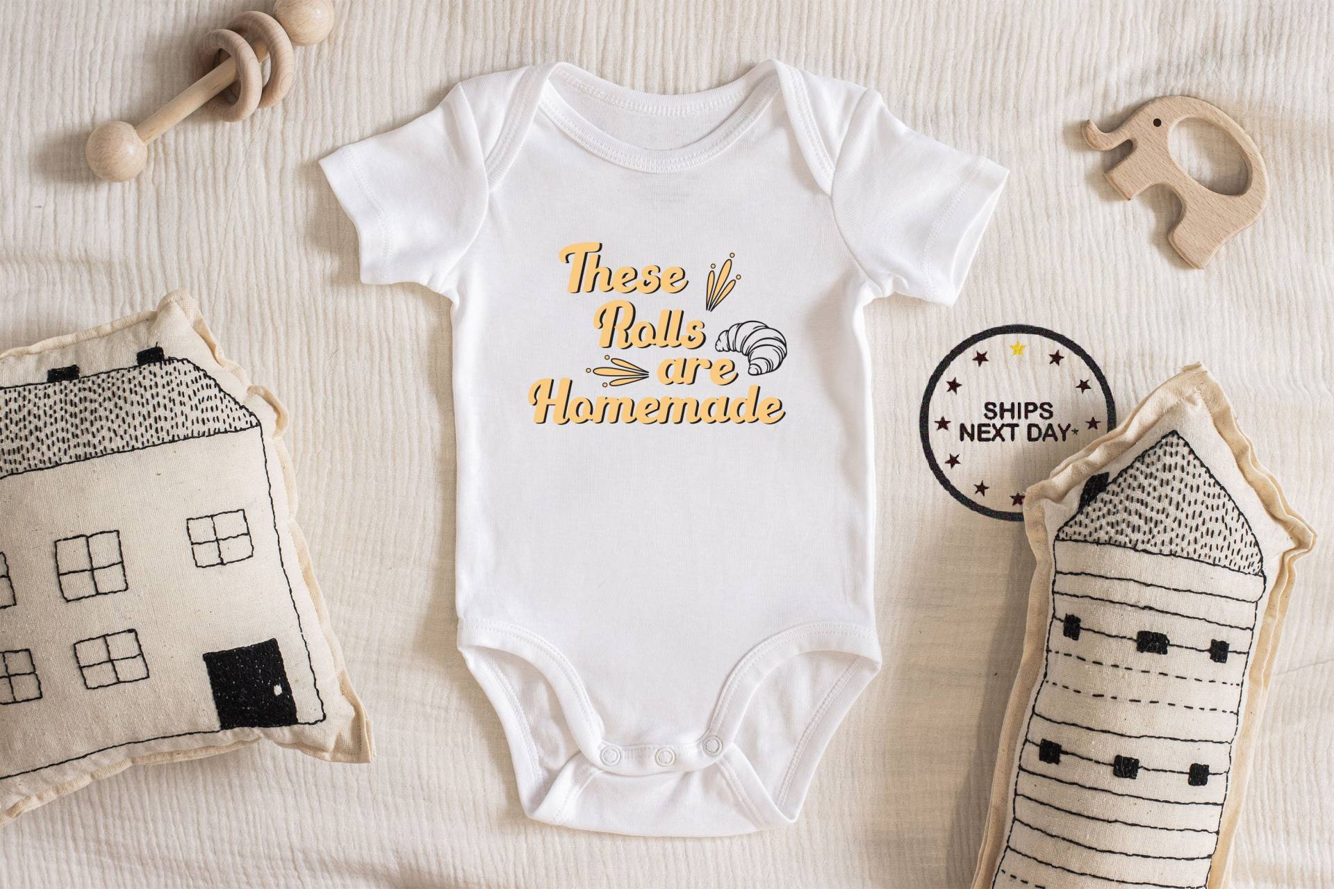 Diese Rollen Sind Hausgemachte Baby Body Jungen Mädchen Unisex Kleidung Neue Schwangerschaft Ankündigung Baby-Dusche-Geschenk-Idee Bodysuit 99 von ChloesFund