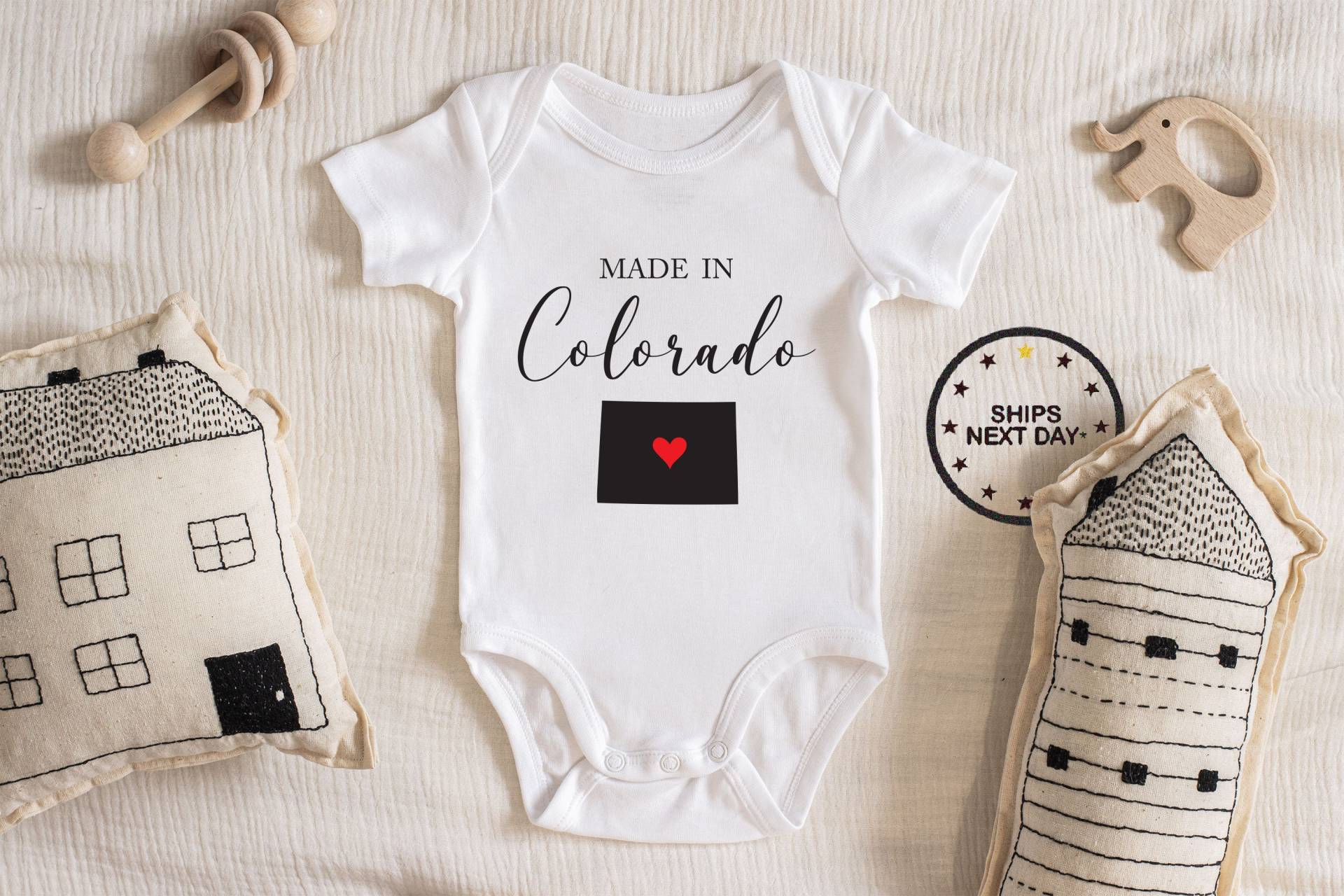 Made in Colorado Baby Body, Junge Mädchen Unisex Kleidung Baby-Dusche-Geschenk-Idee Bodysuit 111.6 von ChloesFund