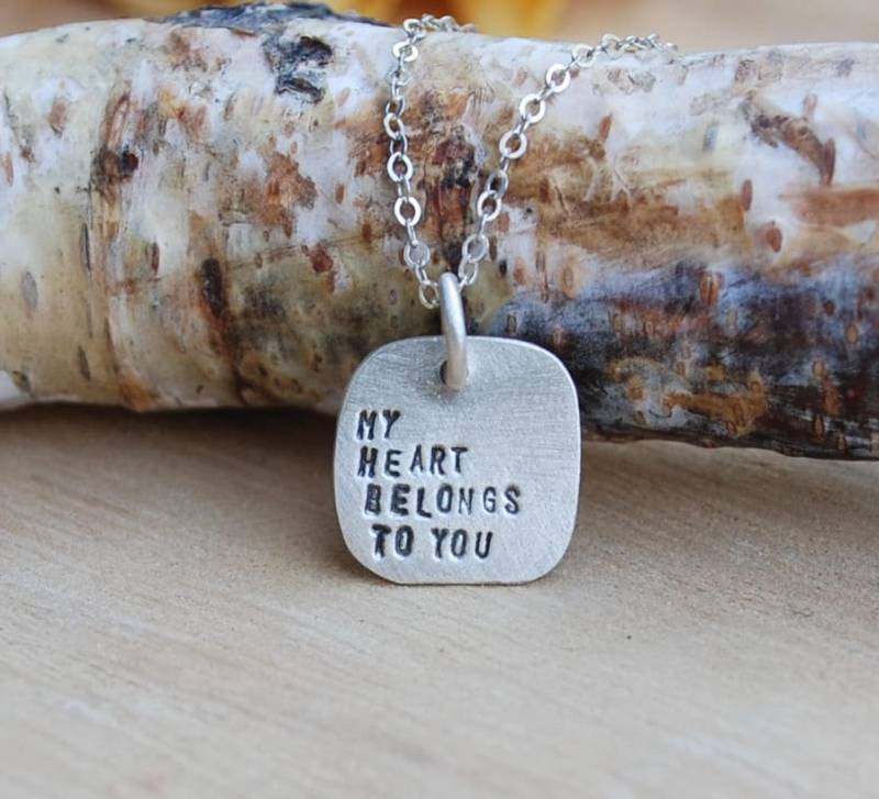 Love Quote Necklace My Heart Belongs To You... Umweltfreundliche Halskette Aus Sterlingsilber. Handwerklich Hergestellt Und Handgefertigt Von von ChocolateAndSteel