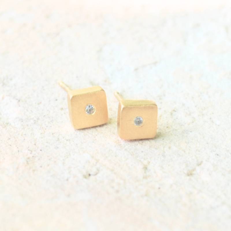 Nova Stud Block, Sterling Silber Ohrringe, Gold Umweltfreundlich. Handarbeit Aus Schokolade Und Stahl von ChocolateAndSteel