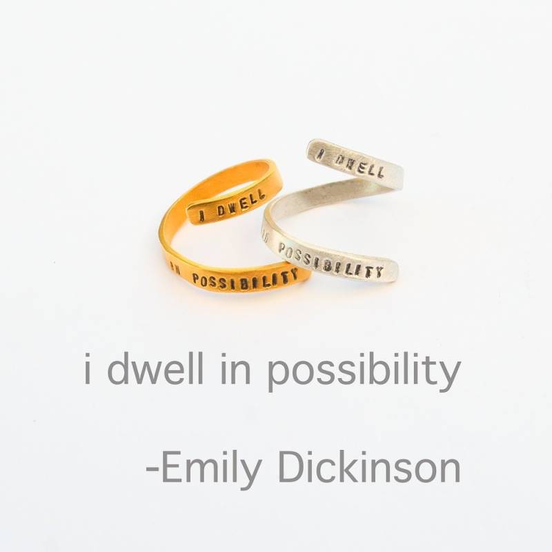 Spruchring "I Dwell in Possibility" Von Emily Dickinson. Sterling Silber Oder Gold Vermeil. Handgefertigt Schokolade Und Stahl von ChocolateAndSteel