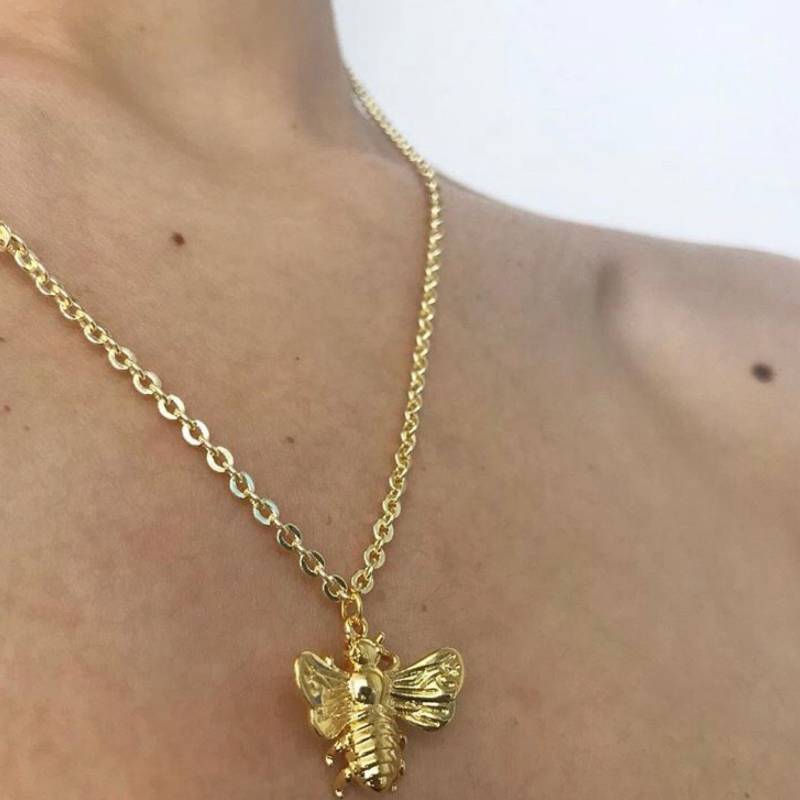 Gold Biene Halskette, Bienen Honig Biene Anhänger Kette, Charm Halskette von Chokerandbodychain