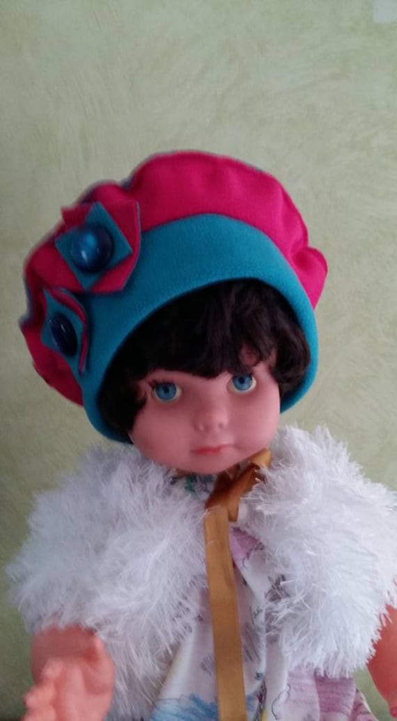 Kinderbaskenmütze, Kindermütze, Türkisblaue Und Fuchsiafarbene Fleecemütze, Verziert Mit Zwei Perlmuttfarbenen Türkisblauen Knöpfen von ChouetChapoCreations