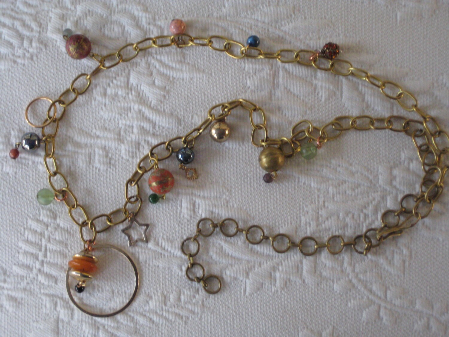 Interplanetare Motion Mischtechnik Halskette von ChowMamaJewelry