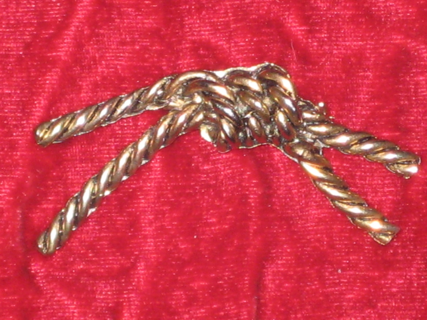 Vintage Verknotete Seil Brosche von ChowMamaJewelry