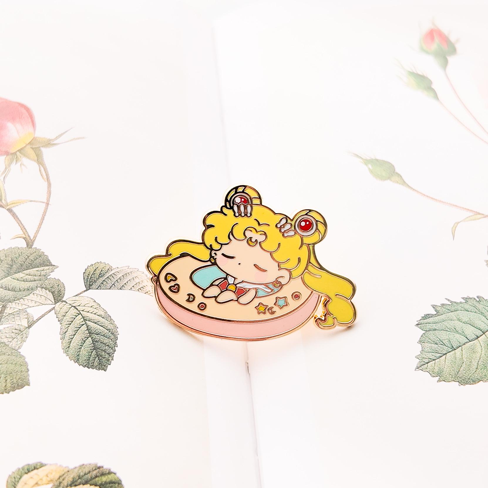 Usagi Enamel Pin Usagi Enamel Pin von Chowlie