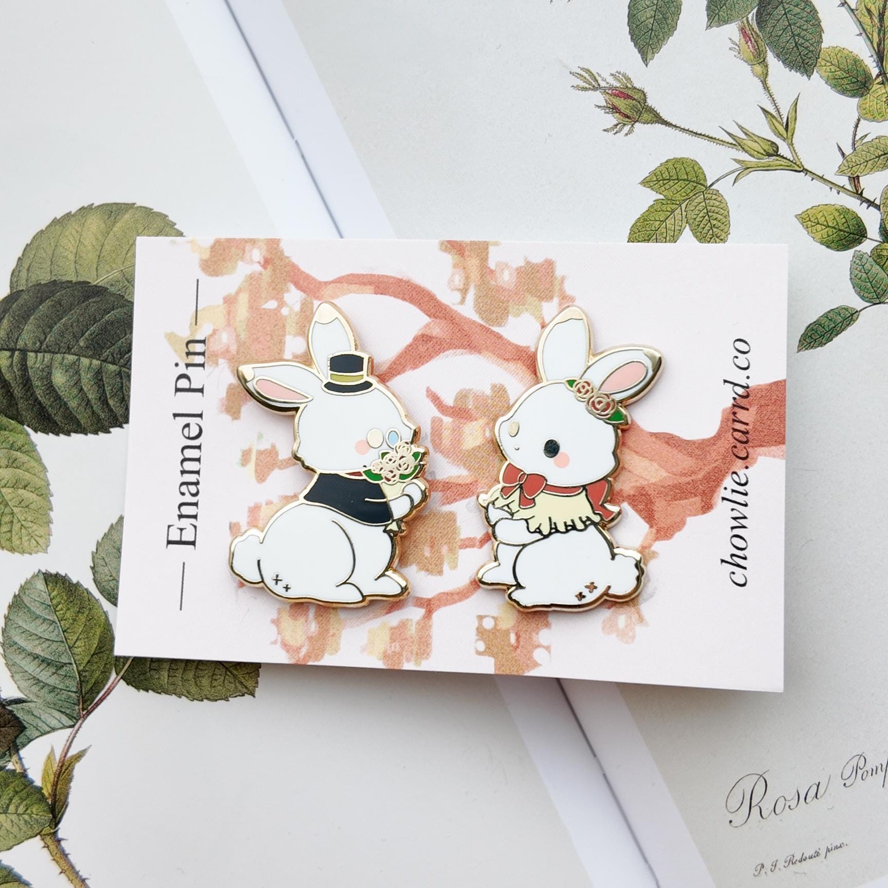 Vintage Rabbit Enamel Pin Set Vintage Rabbit Enamel Pin Set von Chowlie