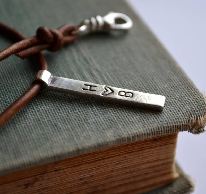 Schlanke Handwerker Sterling Silber Hand Gestempelt Bar Halskette Schlanke Handwerker Sterling Silber Hand Gestempelt Bar Halskette von ChrisKateJewelry