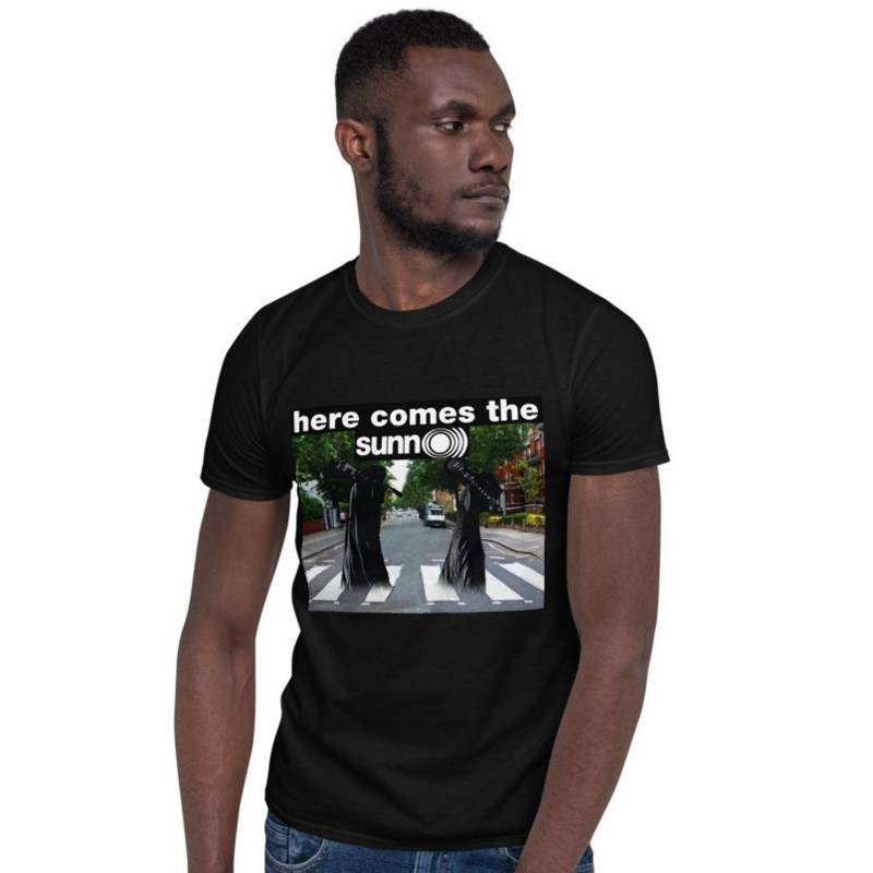 Hier Kommt Die Sunn O T-Shirt Hier Kommt Die Sunn O T-Shirt von ChrisShafferMemes