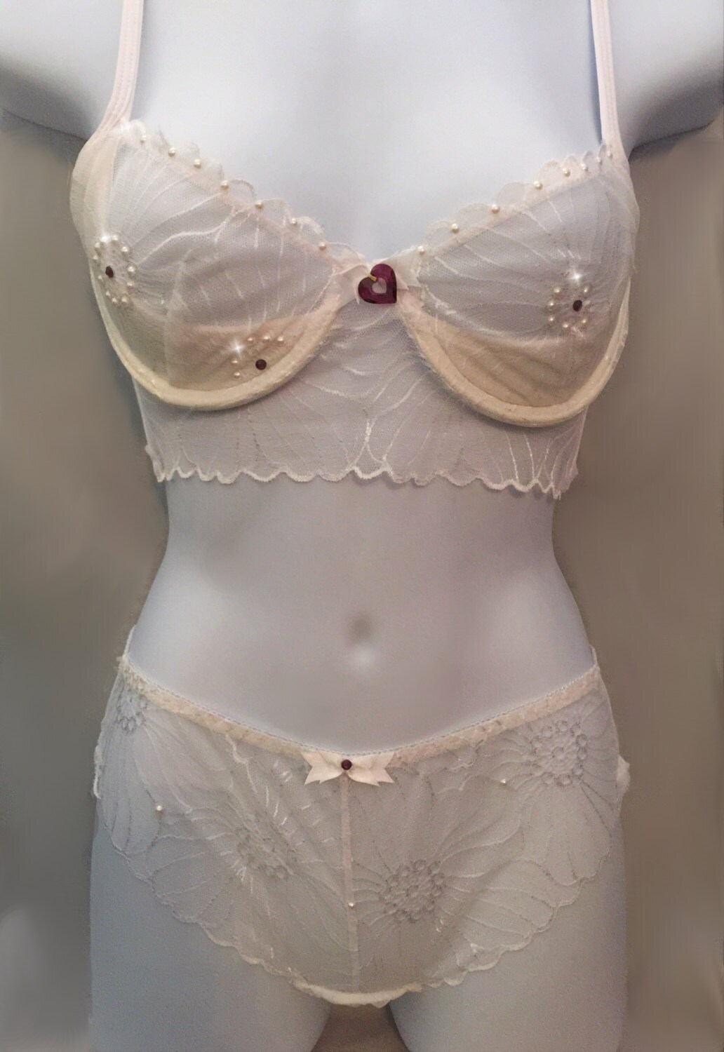 Weißer Spitze Mit Lila Akzenten Swarovski Crystal Bh Und Slip Set Braut 38C Weißer Spitze Mit Lila Akzenten Swarovski Crystal Bh Und Slip Set Braut 38C von ChristalSweets