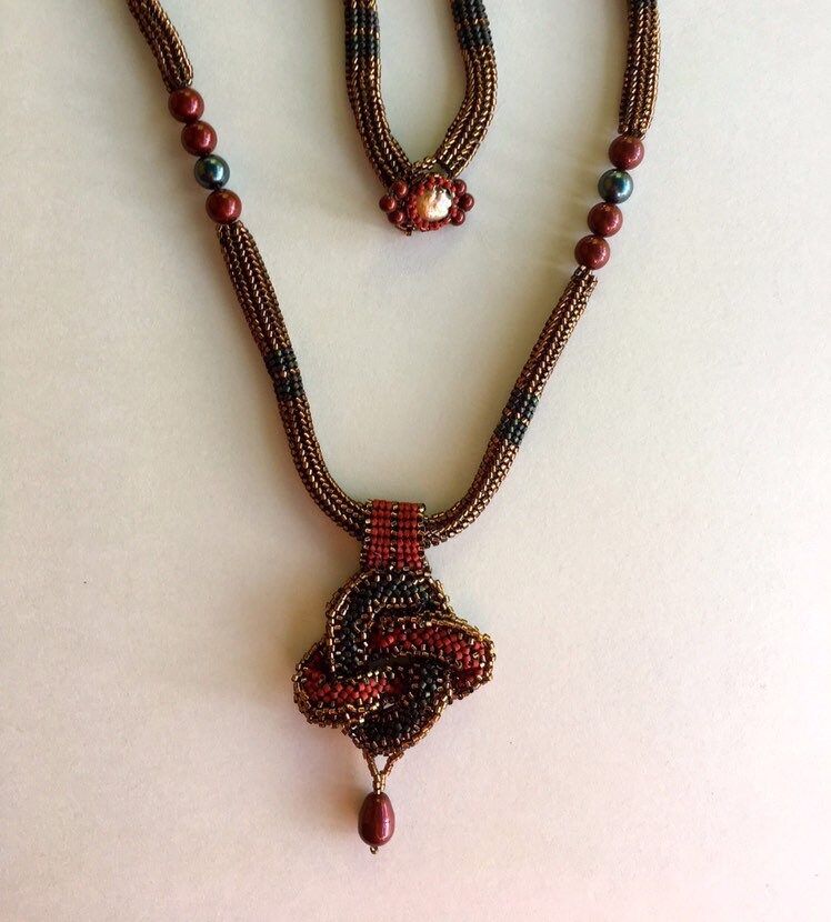 Solomon Es Knot Anhänger Halskette von ChristelsArt