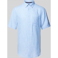 Christian Berg Men Regular Fit Leinenhemd mit Button-Down-Kragen in Bleu, Größe XL von Christian Berg Men