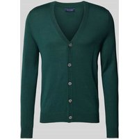 Christian Berg Men Slim Fit Cardigan aus Woll-Mix mit V-Ausschnitt in Bottle, Größe L Christian Berg Men Slim Fit Cardigan aus Woll-Mix mit V-Ausschnitt in Bottle, Größe L von Christian Berg Men