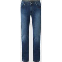Christian Berg Men Straight Fit Jeans mit Brand-Detail in Royal, Größe 33/32 von Christian Berg Men