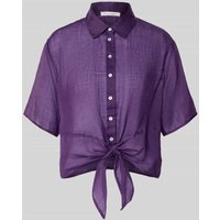 Christian Berg Woman Regular Fit Bluse mit Knoten-Detail in Lila, Größe 42 Christian Berg Woman Regular Fit Bluse mit Knoten-Detail in Lila, Größe 42 von Christian Berg Woman