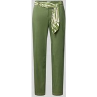 Christian Berg Woman Slim Fit Chino mit Bindegürtel in Schilf, Größe 44 Christian Berg Woman Slim Fit Chino mit Bindegürtel in Schilf, Größe 44 von Christian Berg Woman
