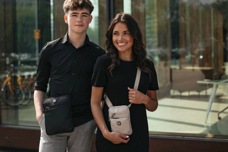 Christian Wippermann Henkeltasche Hochwertige Umhängetasche im Hochformat (einzeln), Herren und Damen von Christian Wippermann