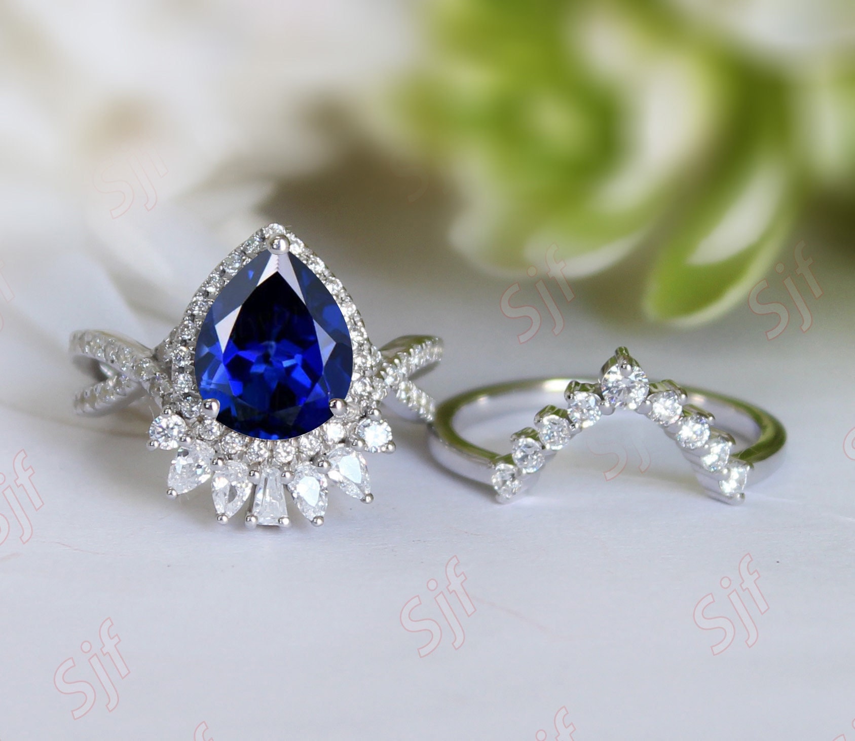 2 Stücke Birnenförmige Blauer Saphir Verlobungsring Set, Birthstone Ring Baguette Moissanite Halo Ring, Weihnachtsgeschenk Versprechen Set von ChristianMint