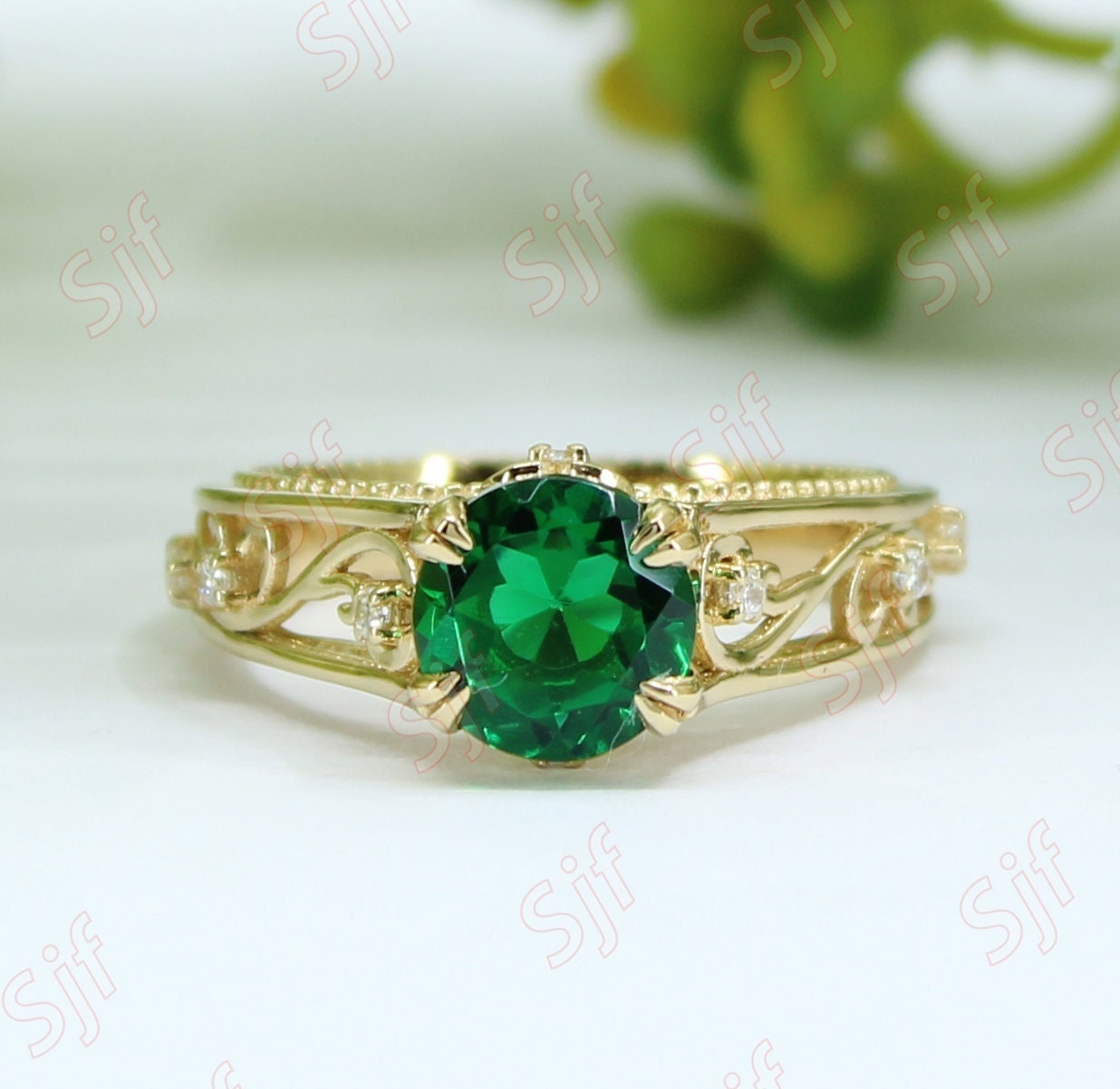 Runder Tsavorit Edelsteinring Für Braut, Vintage Art Deco Ring 1.75Ct, Moissanitring, Solitärring, Grüner Granatring, Antiker Ring von ChristianMint