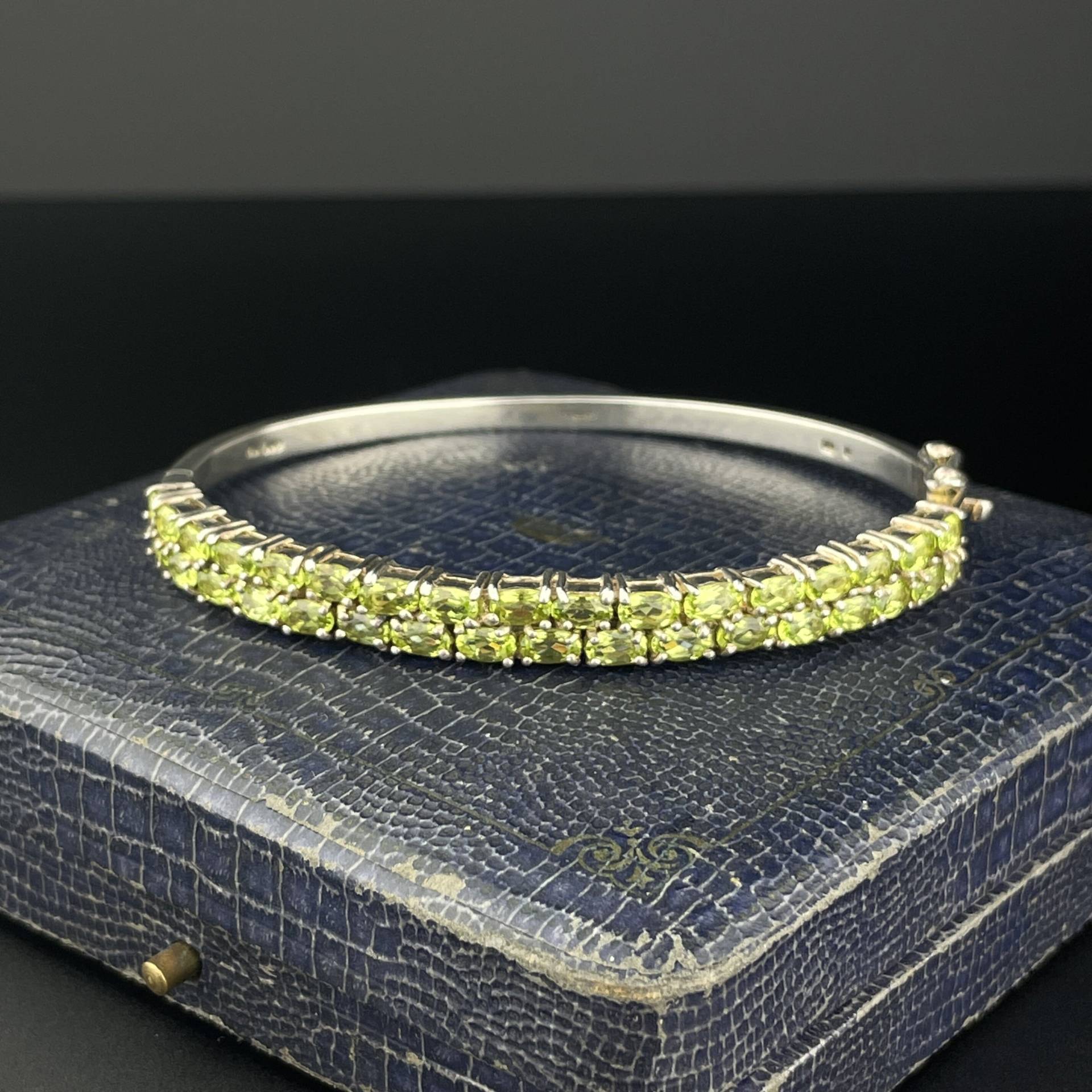 Vintage Silber Zweireihiger Peridot Armreif, Ovale Natürliche Armreif Für Geschenk, Birthstone Handgefertigter Weihnachtsgeschenk von ChristianMint