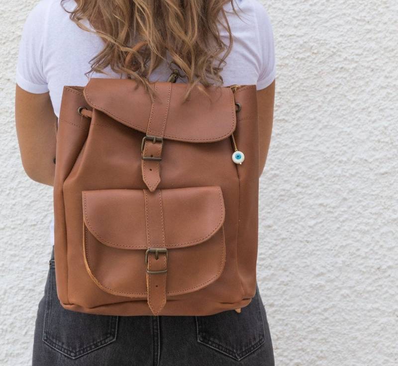 Brauner Leder Rucksack, Frauen Reisetasche, Laptop Geldbörse, Made in Griechenland von ChristinaChristiJls