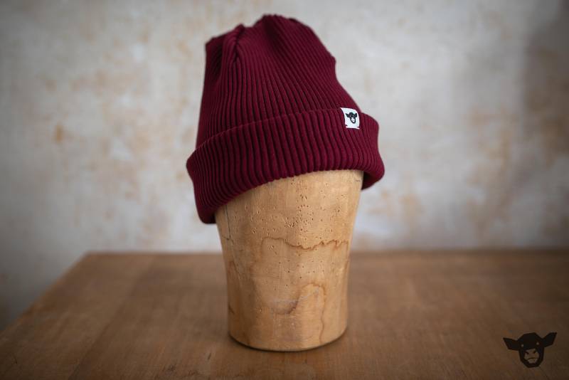 Bordeauxrote Mütze Aus Geripptem Baumwollbündchen in Zwei Größen Für Die Kalten, Windigen Tage Frauen-, Männer - Und Kinderköpfe Tragbar von ChristinaKalb