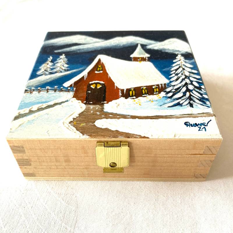 Holzbox Mit Wintermotiv Blau Kapelle in Den Bergen Schneelandschaft Gebirge Holzkästchen Holzkasten Kästchen Box Geschenk Weihnachtsgeschenk von ChristineHuwerArt