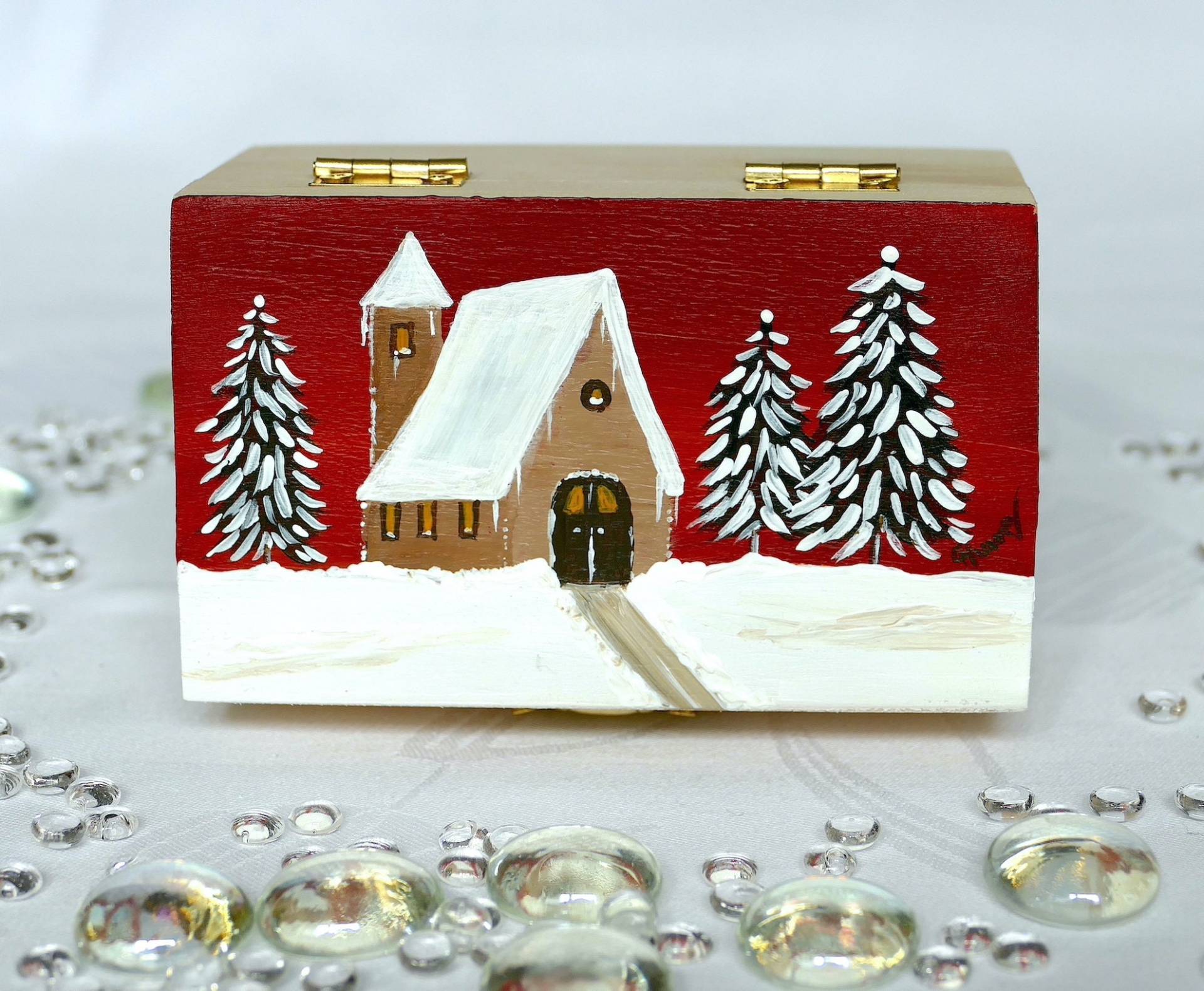 Holzbox Mit Wintermotiv Rot Weihnachten Schneelandschaft Kapelle Baum Deko Schmuckkasten Schmuckkästchen Kästchen Holzkästchen Holzkasten von ChristineHuwerArt
