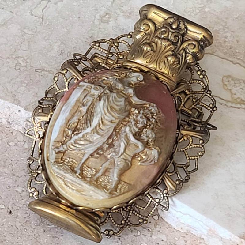 Jan Michaels San Francisco Signed Pin Retired Piece Figree Mit Antique Cameo Style von ChristinesBoutique1